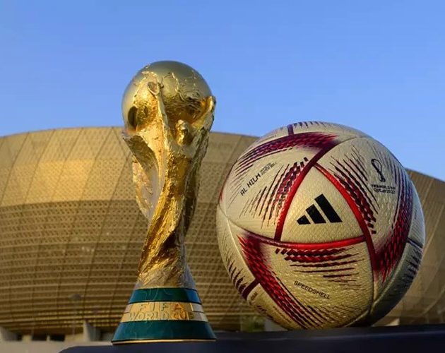 २२औँ फिफा विश्वकप फुटबलको सेमिफाइनल र फाइनलमा छुट्टै बल खेलाउने