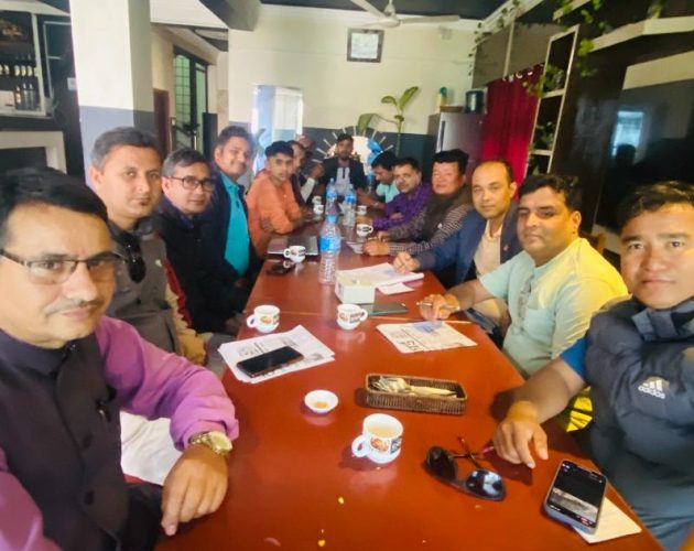 प्रेस सेन्टर नेपाल झापाको बैठक सम्पन्न