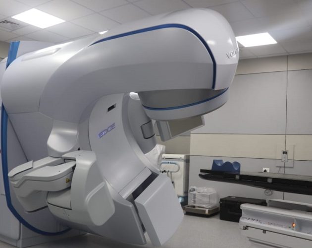 नेपालमै पहिलो पटक ४० सेकेण्डमा क्यान्सरको उपचार गर्ने प्रविधि विराटनगरको नोबेल अस्पतालमा