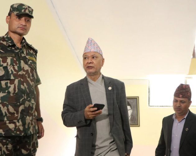 शिक्षामन्त्री रघुजी पन्तले भने– महासंघसँग थप छलफल आवश्यक, समिति बैठक स्थगित गरौँ