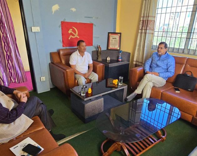 नेकपाका महासचिव नेत्रविक्रम चन्द, पूर्वमाओवादी नेता जनार्दन शर्मा र पूर्वएकीकृत समाजवादीका नेता घनश्याम भुसाल सहकार्य गर्न सहमत