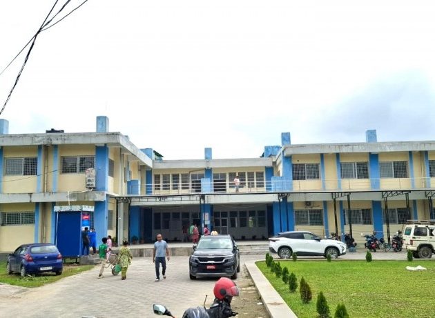 मेची प्रादेशिक अस्पताल भद्रपुरमा चोरी गर्ने कर्मचारीसहित तीनजना पक्राउ