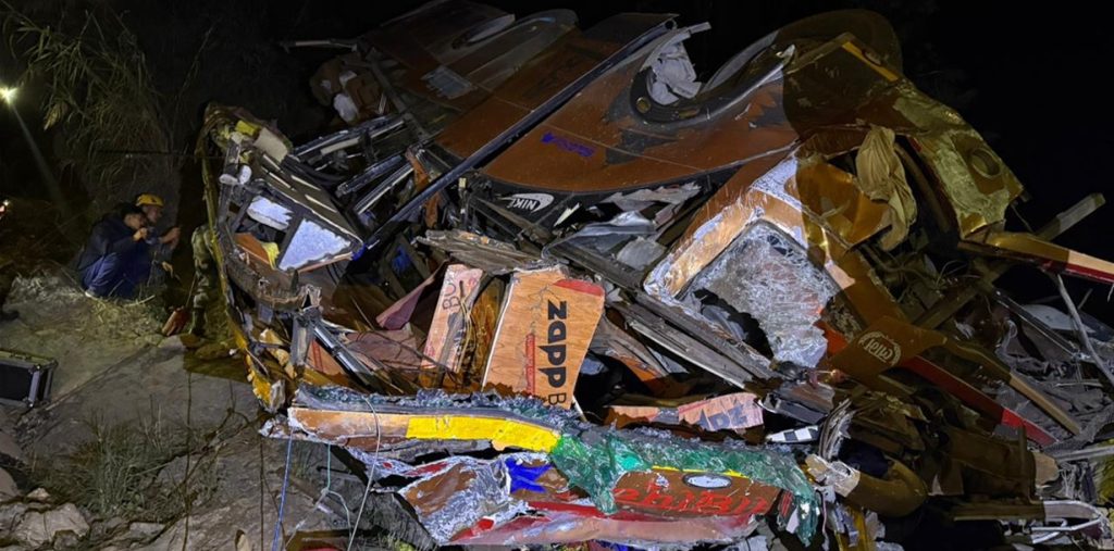 धादिङ बस दुर्घटना घाइते भएकामध्ये एक जनाको काठमाडौंमा उपचारको क्रममा मृत्यु 3 Online Bichar विकास, समृद्धी र सुशासनको पहरेदार