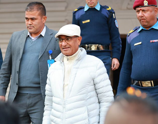 पूर्वगृहमन्त्री रमेश लेखक पक्राउ