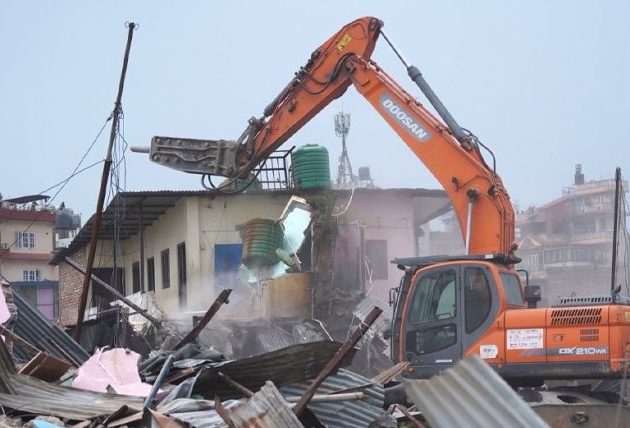 काठमाडौंका नदी किनारका सबै सुकुमवासी बस्ती खाली गर्न डोजर चलाइने, प्रशासनको अल्टिमेटम