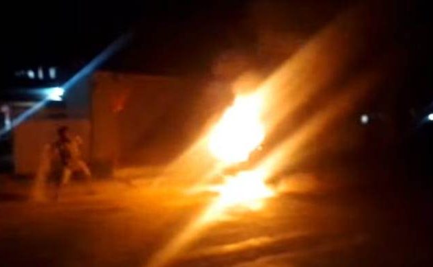 झापाको भद्रपुरमा गुडिरहेको अटोमा आगलागी