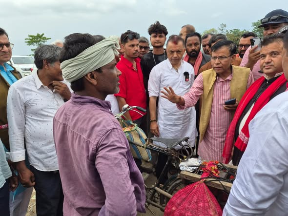 १०० रुपैयाँ माथिका वस्तुमा भन्सार नीति खारेज गर्न गगन थापाको माग