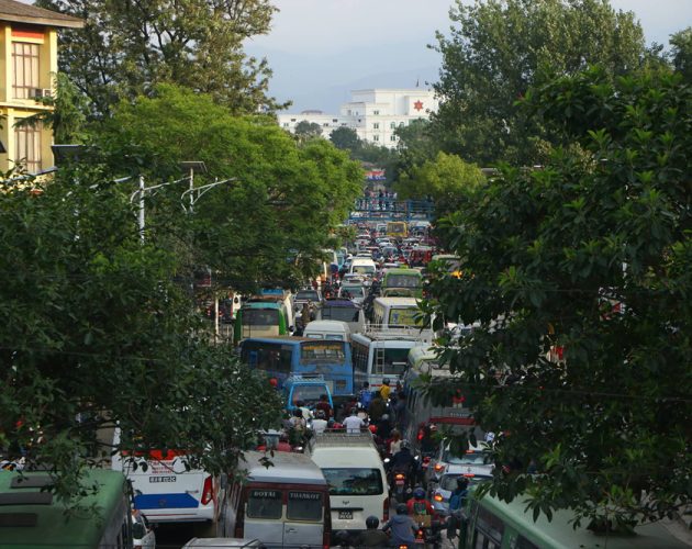 इन्धनको मूल्यवृद्धिपछि भाडा समायोजन गर्न यातायात व्यवसायी महासंघको माग