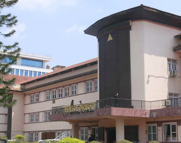 लुम्बिनी वरपरका उद्योग हटाउन सर्वोच्चको कडा निर्देशन, दुई वर्षभित्र स्थानान्तरण गर्न आदेश