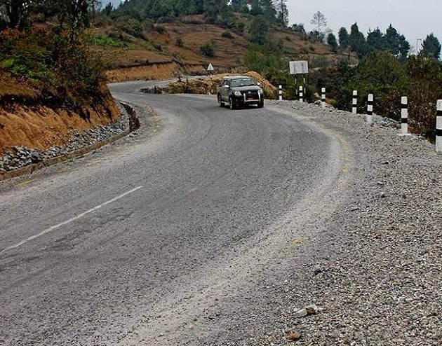 बाढी–पहिरोका कारण देशभरका मुख्य राजमार्ग अवरुद्ध, कतै पूर्ण बन्द कतै एकतर्फी सञ्चालन