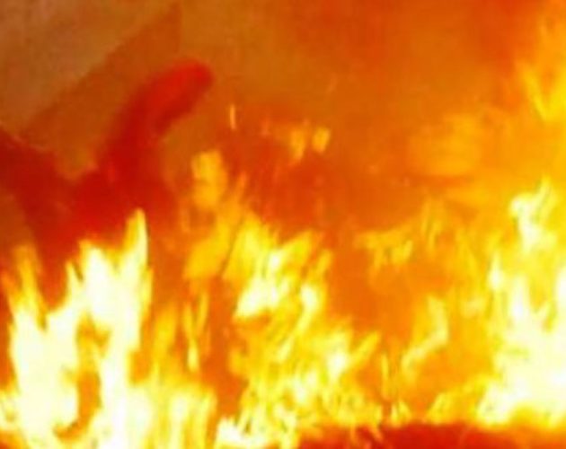 झापामा विद्युत् सर्ट भई घरमा आगलागी
