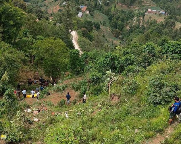 काभ्रे बस दुर्घटनामा मृत्यु हुनेमध्ये चार जनाको परिचय खुल्यो