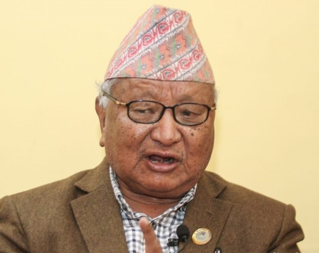 सभापति गगन थापाद्वारा गोपालमान श्रेष्ठलाई वरिष्ठ नेता घोषणा