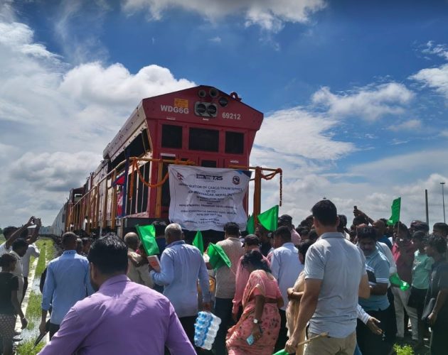 कोलकाताबाट रेलमार्फत आएको पहिलो मालवाहक कार्गो विराटनगर आइपुग्यो