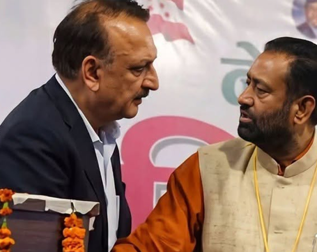 धर्मसम्बन्धी प्रस्तावमा निधि–महतबीच मञ्चमै कागज खोसाखोस