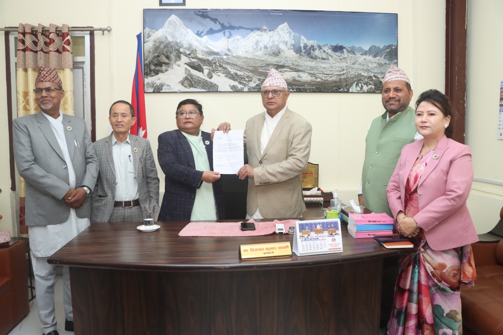 कोशी प्रदेश सरकारबाट कांग्रेस बाहिरियो, ५ मन्त्रीले दिए सामूहिक राजीनामा 1 Online Bichar विकास, समृद्धी र सुशासनको पहरेदार