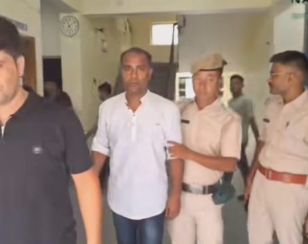 नेपाल प्रवेश गर्न खोज्ने अफगानी नागरिक भारतको पानीटंकीमा पक्राउ