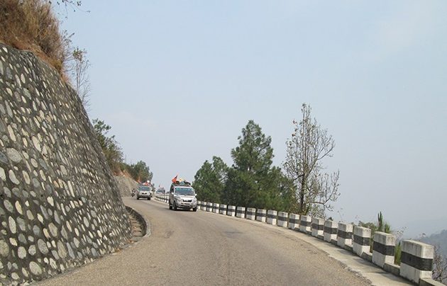 सिन्धुली घटनापछि खोटाङ–काठमाडौं यातायात सेवा अनिश्चितकालका लागि बन्द