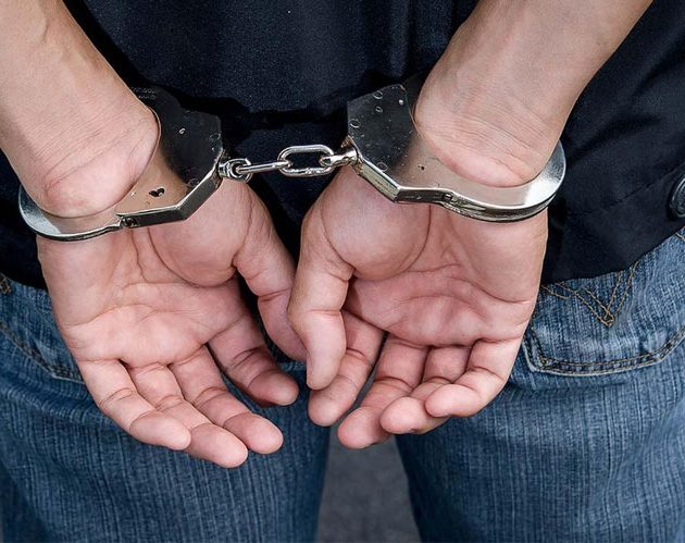 दुबईबाट काठमाडौं आउना साथ विमानस्थलमा एक युवक पक्राउ