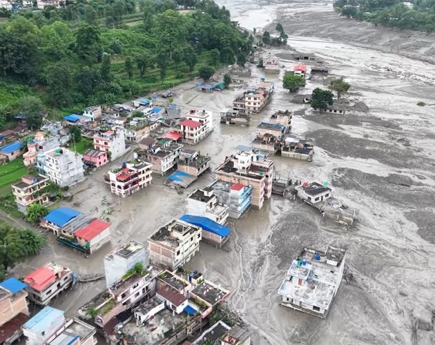 बाढीग्रस्त क्षेत्रमा ड्रोनदेखि तालिमप्राप्त कुकुरसम्म, खोजी कार्य तीव्र