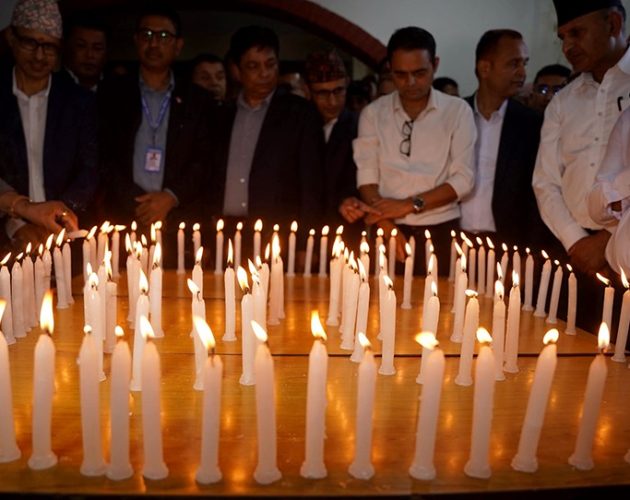 भोटेकोशी बाढीमा ज्यान गुमाएकाको सम्झनामा देशभर दीप प्रज्वलन