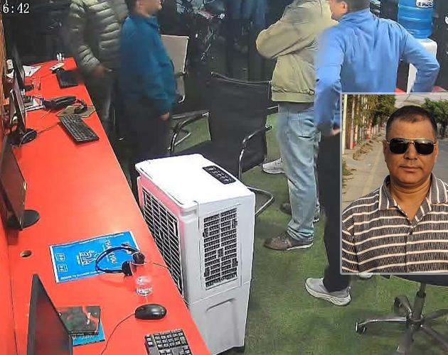 समाचार कक्षबाटै पत्रकार विश्वमणि सुवेदी प्रहरी नियन्त्रणमा