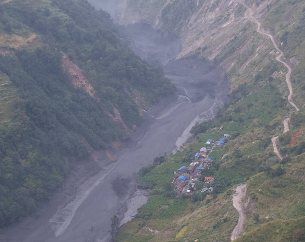 बूढीगण्डकी बाढीमा ५ जना सम्पर्कविहीन, ९ विदेशीसहित ८२ जनाको उद्धार