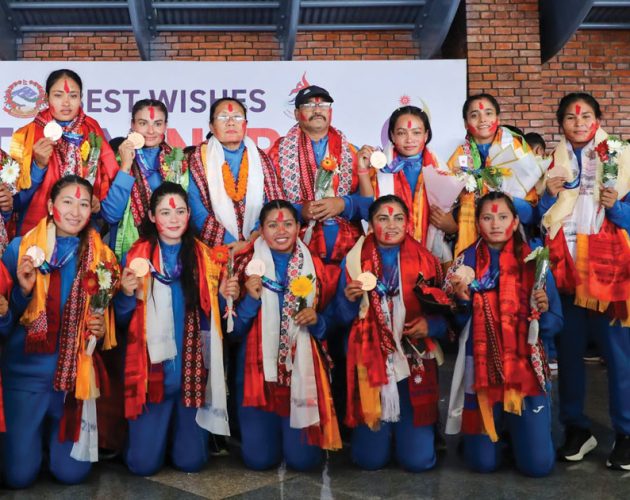 एसियन गेम्सका पदक विजेता खेलाडीले पाए पुरस्कार