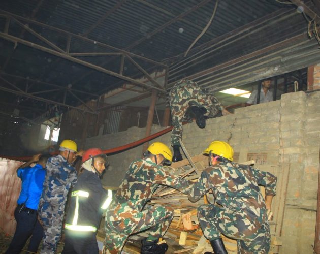 झापाको बिर्तामोडमा भएको भीषण आगलागीबाट करिव १० करोड बराबरको क्षति