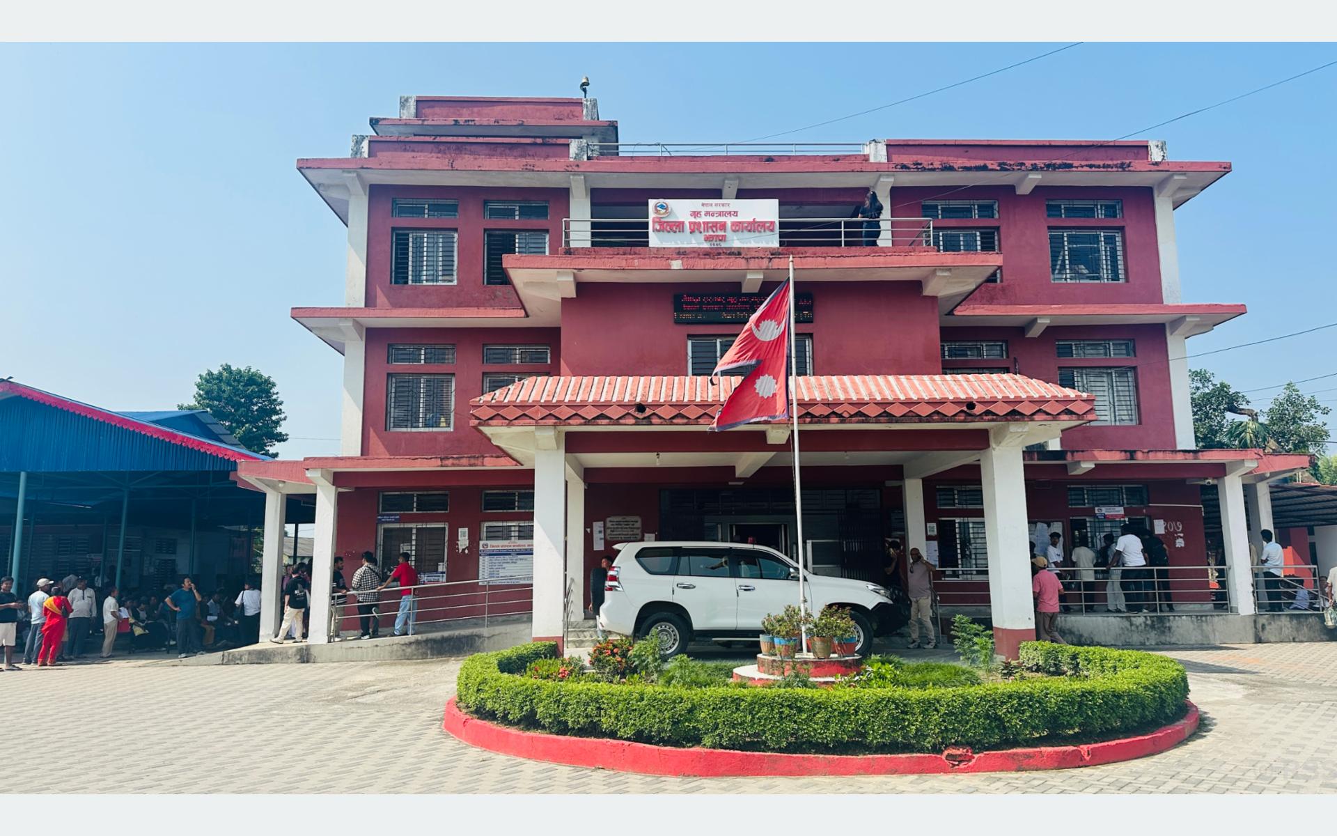 झापा प्रशासनबाट ७ सेवा ‘फेसलेस’, कार्यालय नधाई अनलाइनबाटै सेवा लिन सकिने 4 Online Bichar विकास, समृद्धी र सुशासनको पहरेदार